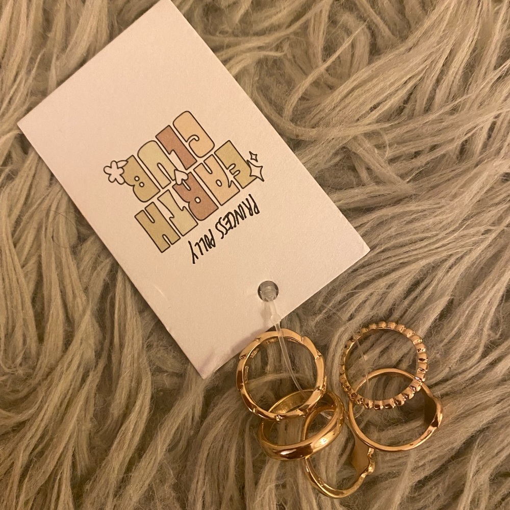 NEW Princess Polly Ring Set